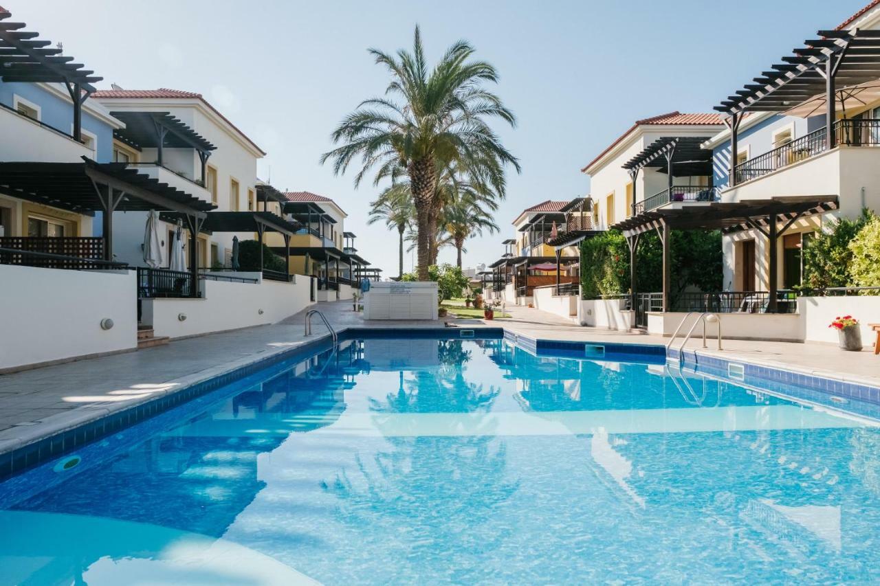 Aphrodite Gardens No.9 Luxury Apt Paphos Eksteriør billede