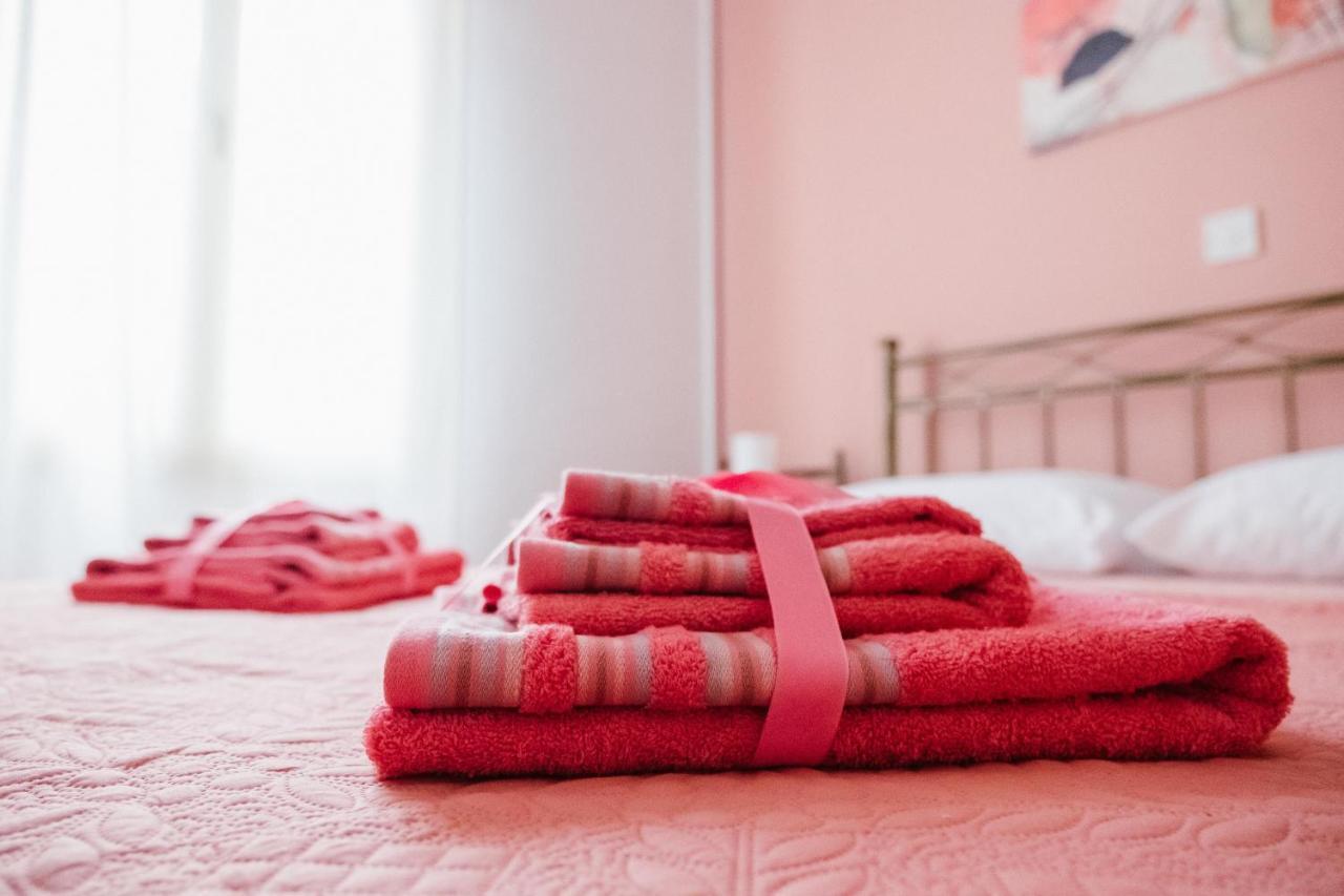 Aphrodite Gardens No.9 Luxury Apt Paphos Eksteriør billede
